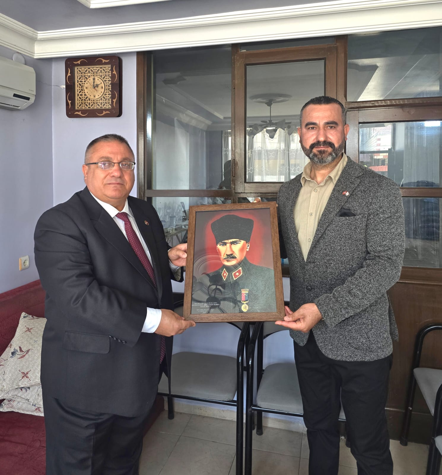 Hatay Büyükşehir Belediye Meclis Üyesi Ağabeyim Sn. Abdulhamit ÖLMEZ' i tebrik ederim.