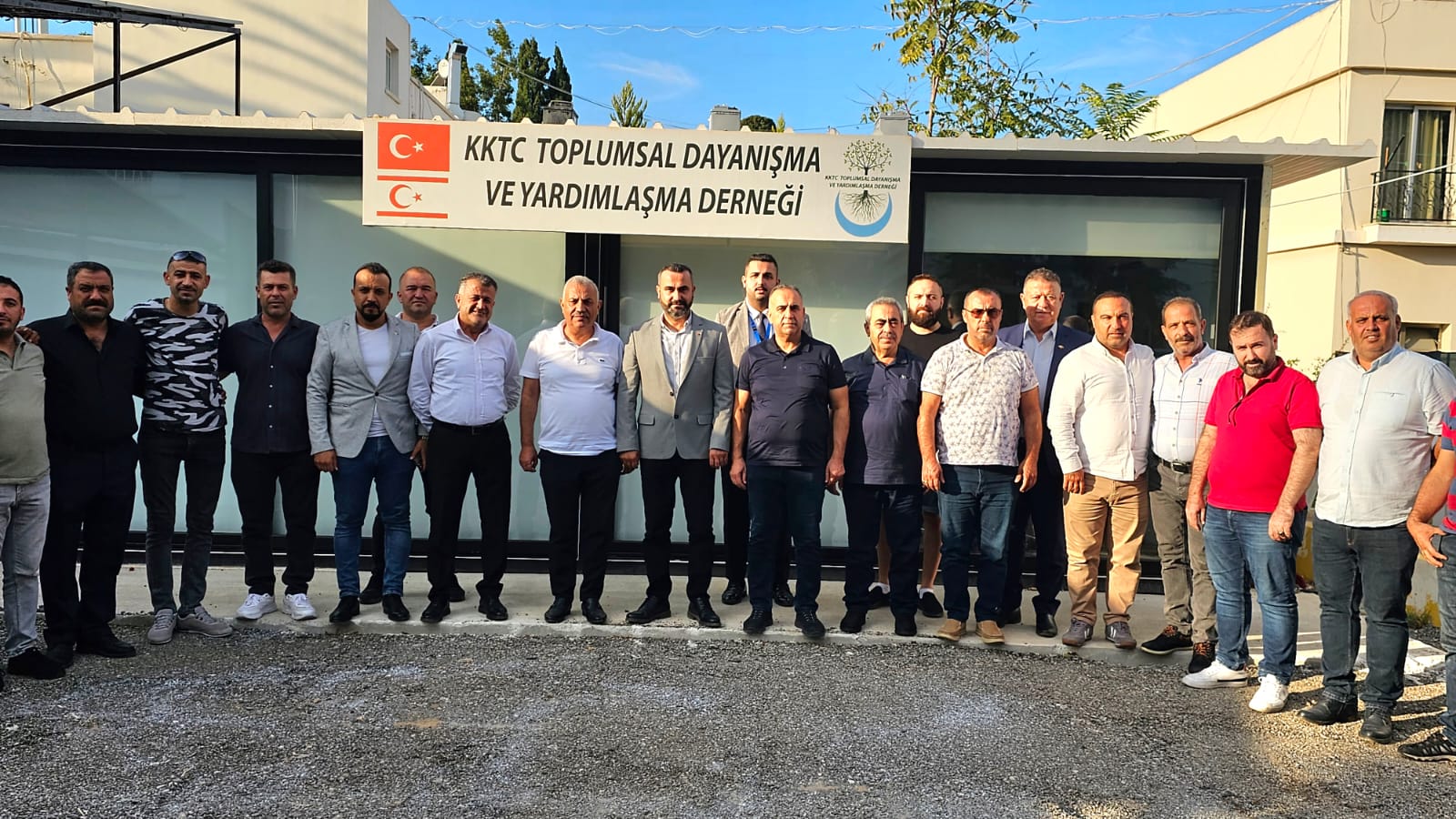 AK PARTİ Hatay 27. Dönem Milletvekili Sn. Hüseyin ŞANVERDİ ve beraberindeki Heyet, Derneğimizi ve Genel Başkanımız Nafi ÖLMEZ' i ziyaret ettiler.