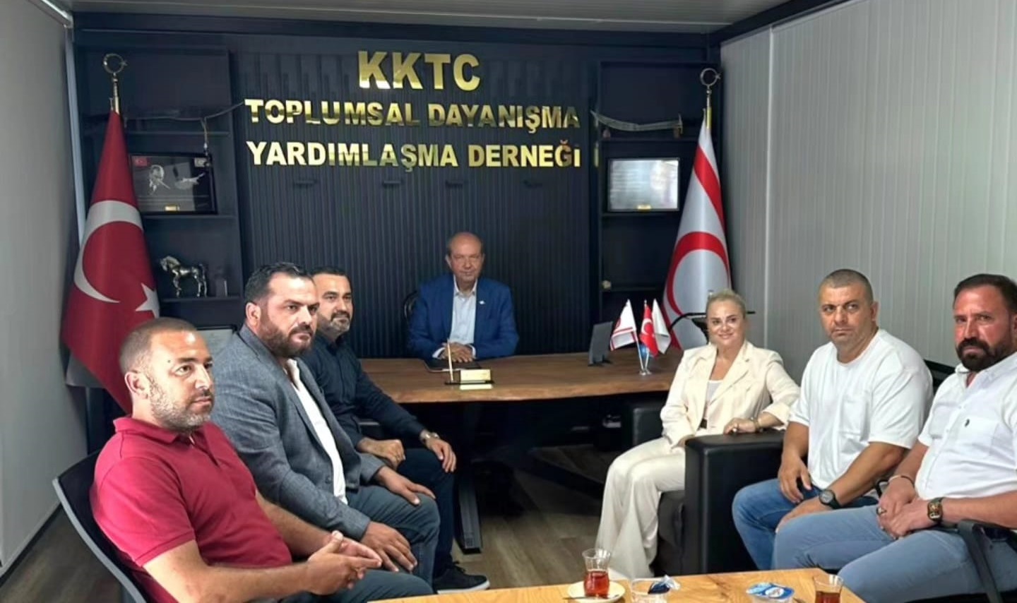 Cumhurbaşkanımız Sn. Ersin TATAR' a ve beraberindeki Heyete Dernek Merkezimize yapmış oldukları ziyaretten dolayı teşekkür ederiz.